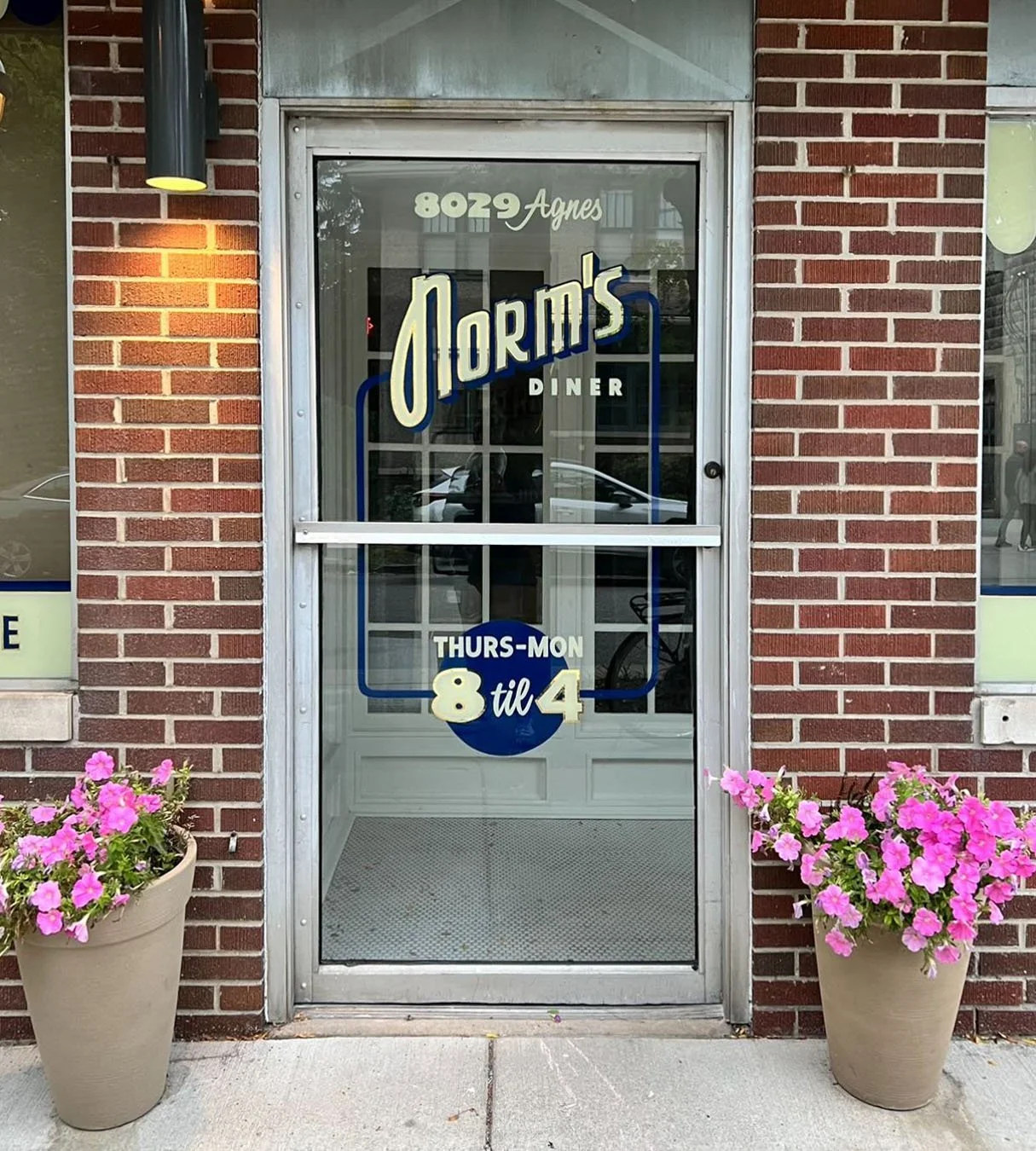 Kelly Golden - Sign Painter